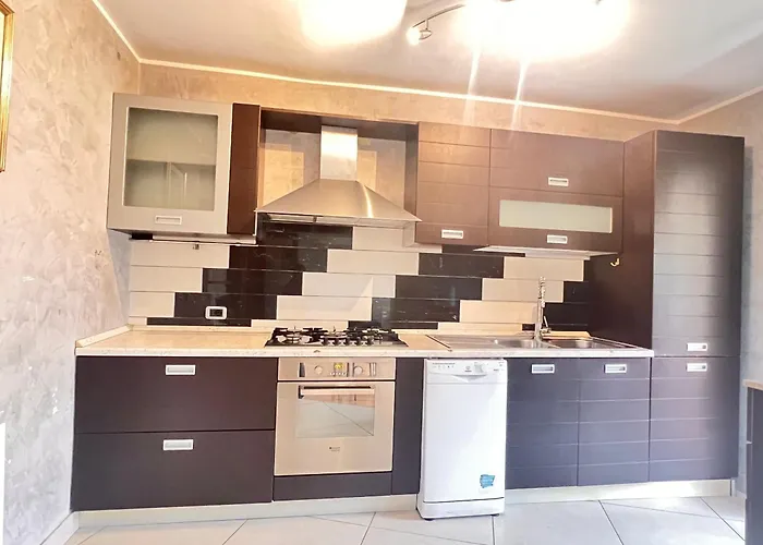 Casa Pavone * أبريليا